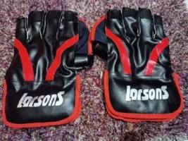 Cricket Keeping Gloves - Red