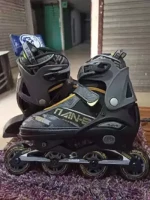 Roller skates shoes size (39-42)/skating shoes black colour